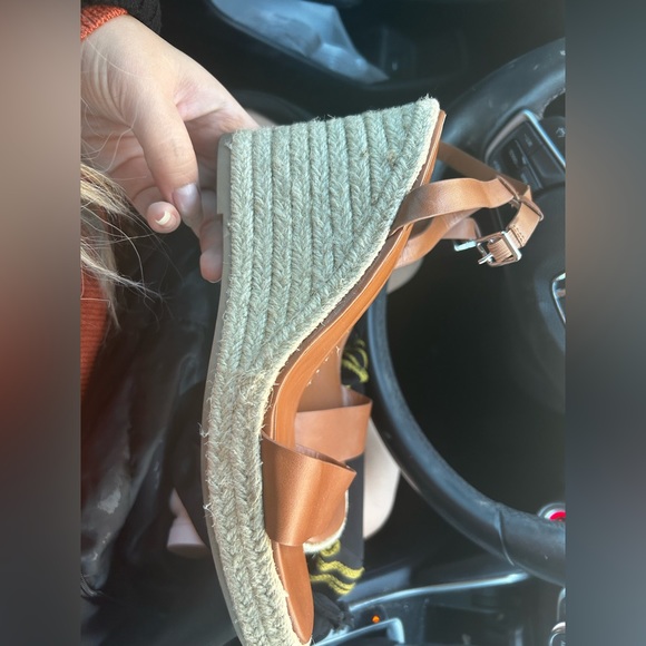 A New Day Wedge Heels - Picture 4 of 8